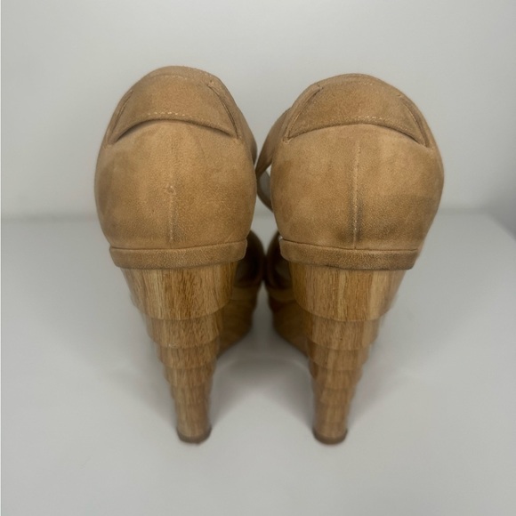 Le Silla Suede Beige Wedges - Size 8 - Picture 4 of 6